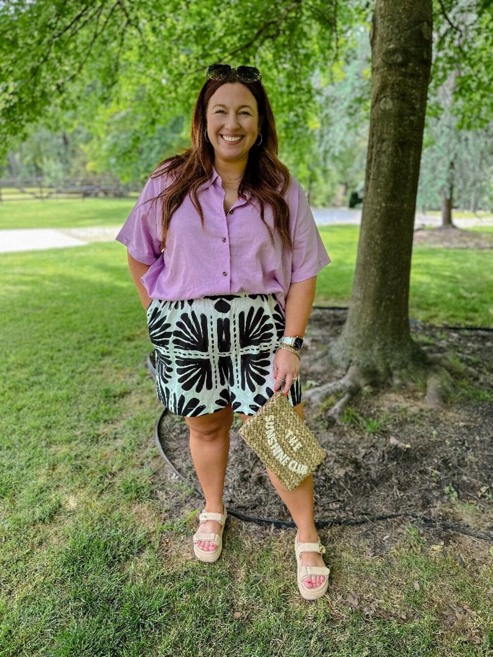 Juniper Linen Easy Pull-On Shorts in Ink Bloom Print
